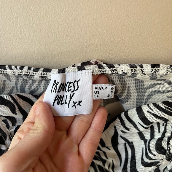 Princess Polly Shine Bright Zebra Crop Top Side Tie XS US 2 - Picture 4 of 4